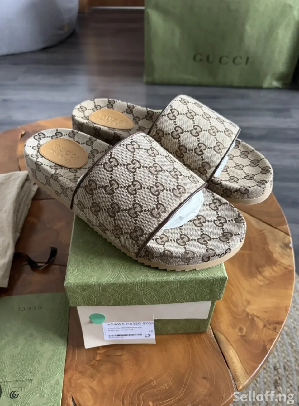 Gucci Beige Canvas Gg slide