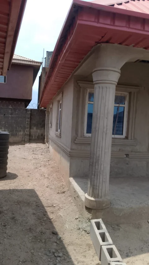 2BEDROOM UNCOMPLETED