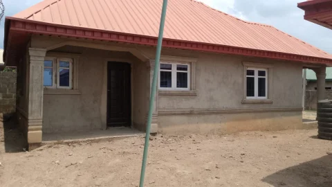 2BEDROOM UNCOMPLETED
