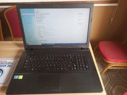 ASUS LAPTOP 4