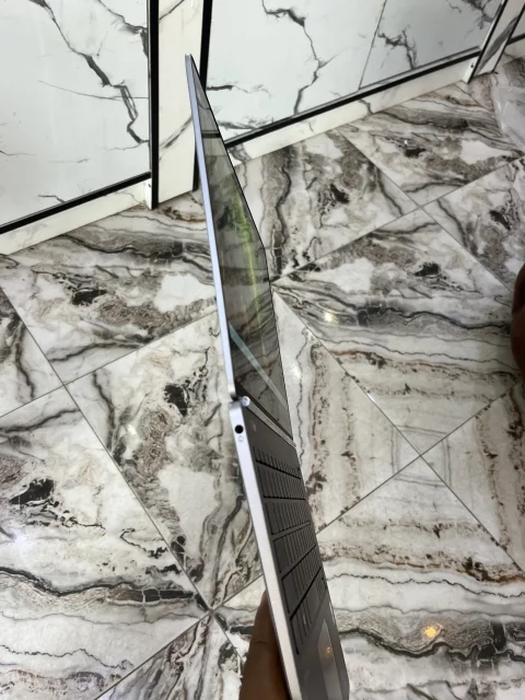 HP Folio G1 Touchscreen, very slim 4