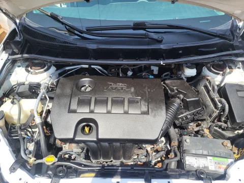 Pontiac Vibe 2010 (Foreign Used) | Fuel Efficient & Smooth Ride 10