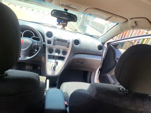 Pontiac Vibe 2010 (Foreign Used) | Fuel Efficient & Smooth Ride 7