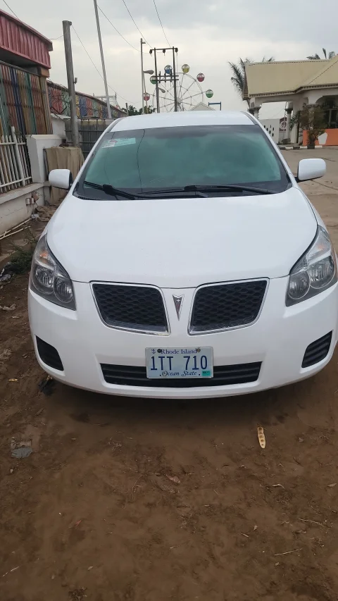 Pontiac Vibe 2010 (Foreign Used) | Fuel Efficient & Smooth Ride 4