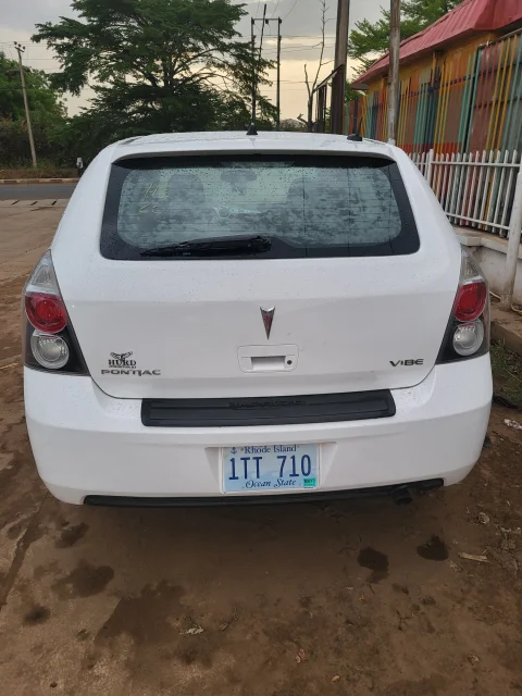 Pontiac Vibe 2010 (Foreign Used) | Fuel Efficient & Smooth Ride 3