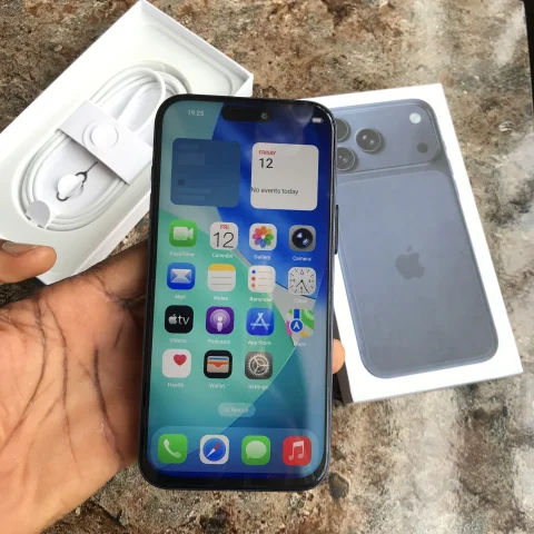 Iphone 17 pro max dubai version 7