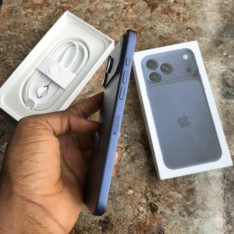 Iphone 17 pro max dubai version