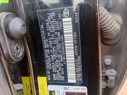 TOYOTA CAMRY 2011 SE 4