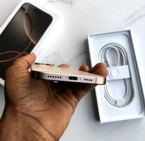 Iphone 16 pro max dubai version 3