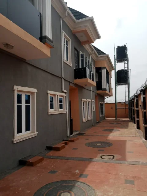 To let: Newly Built 3 bedroom duplex available
