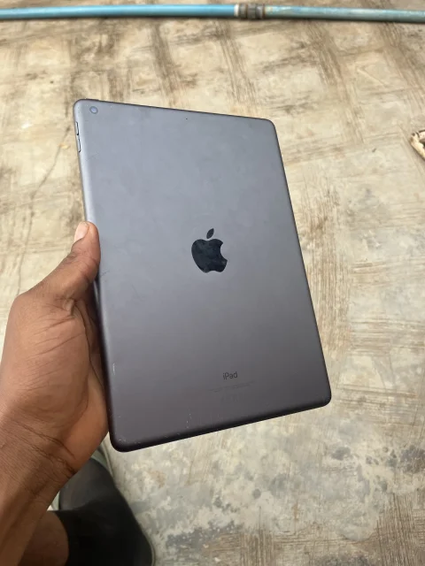 iPad 9th gen 64gb 5