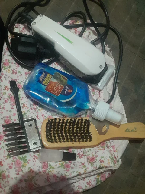 Wired CLIPPER for hair