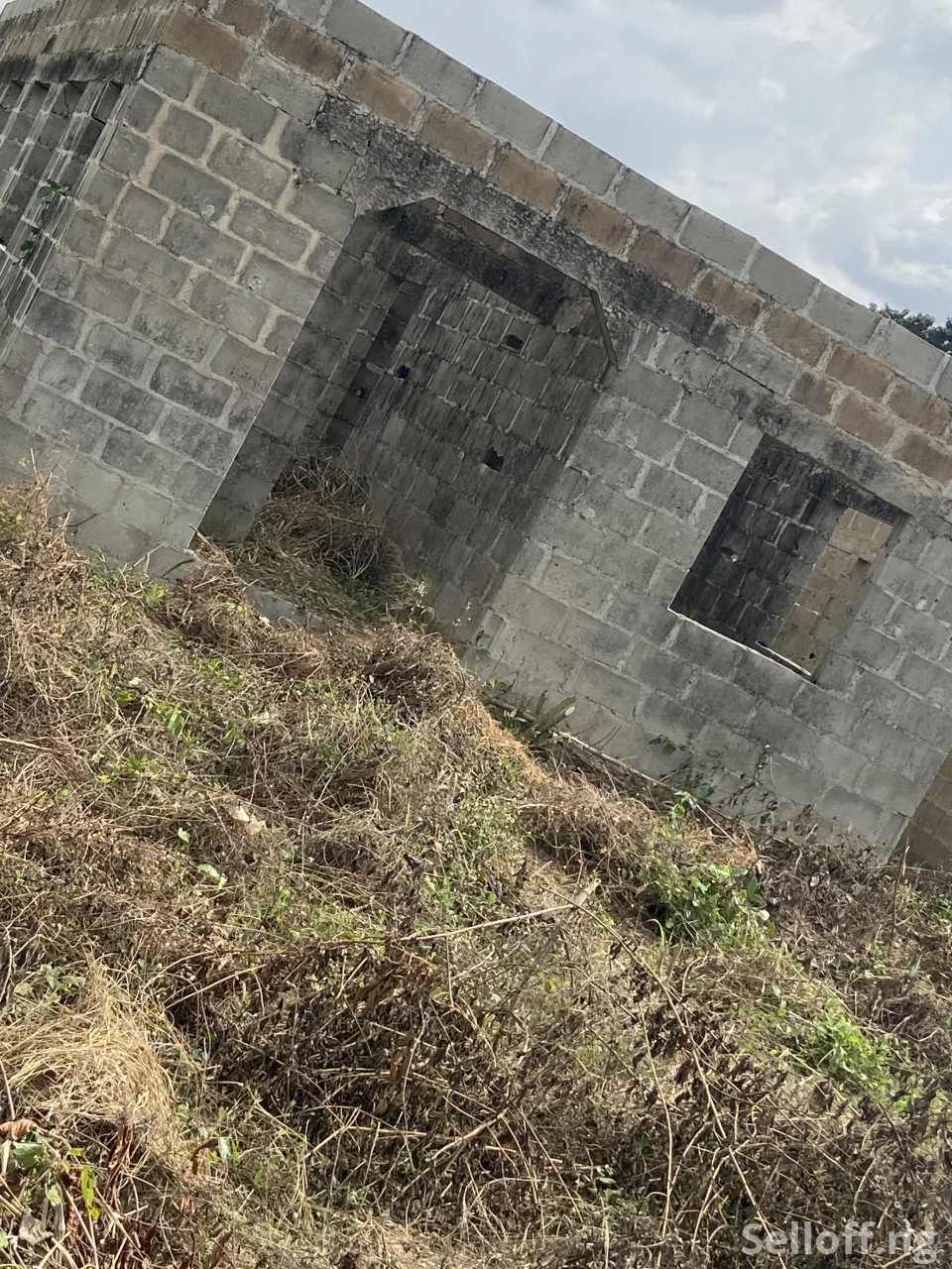 Roofing Level 3-Bedroom Apartment Includes 2shops on Half Plot of Land