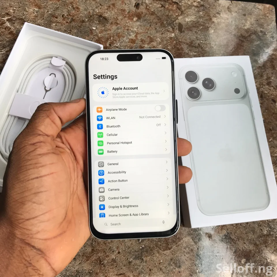 Iphone 17 pro max Dubai android version