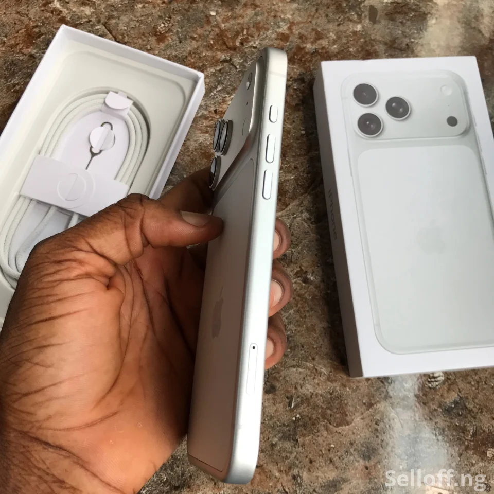 Iphone 17 pro max Dubai android version