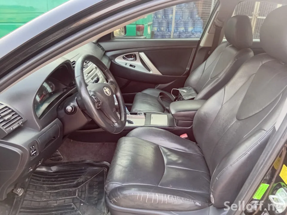 TOYOTA CAMRY 2011 SE