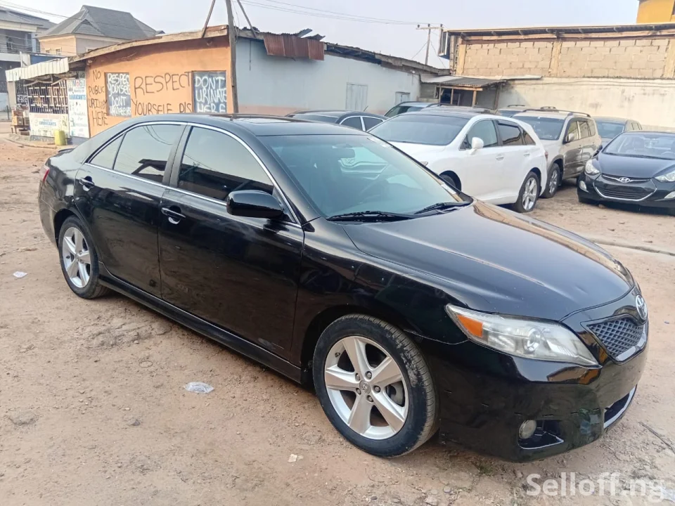 TOYOTA CAMRY 2011 SE