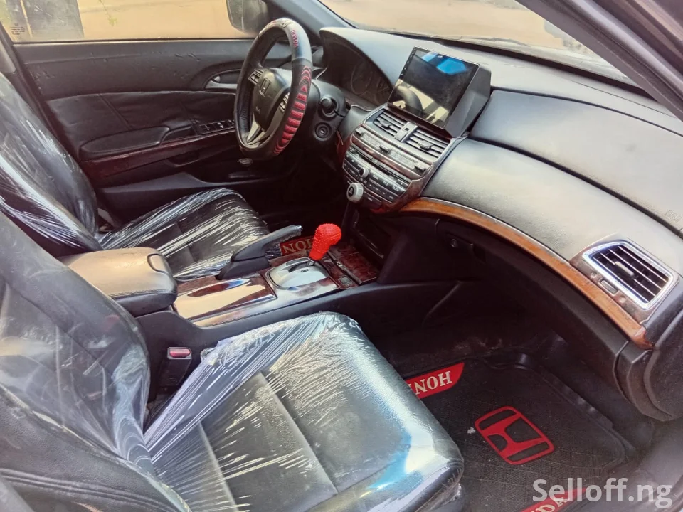 HONDA CROSSTOUR 2010