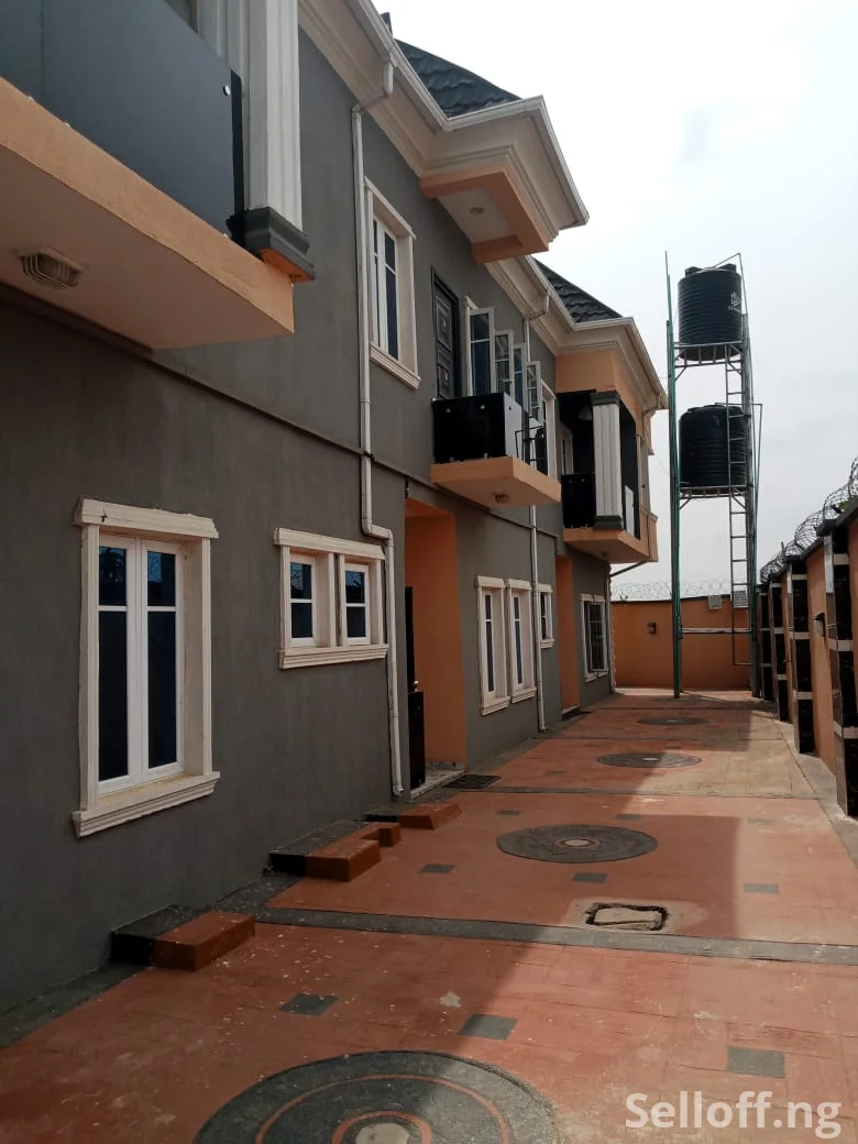 To let: Newly Built 3 bedroom duplex available