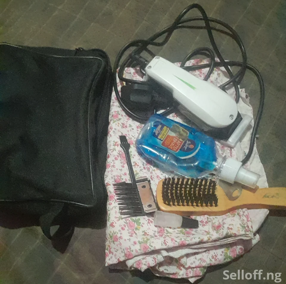 Wired CLIPPER for hair