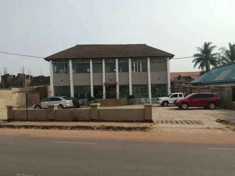 To Let: An open space