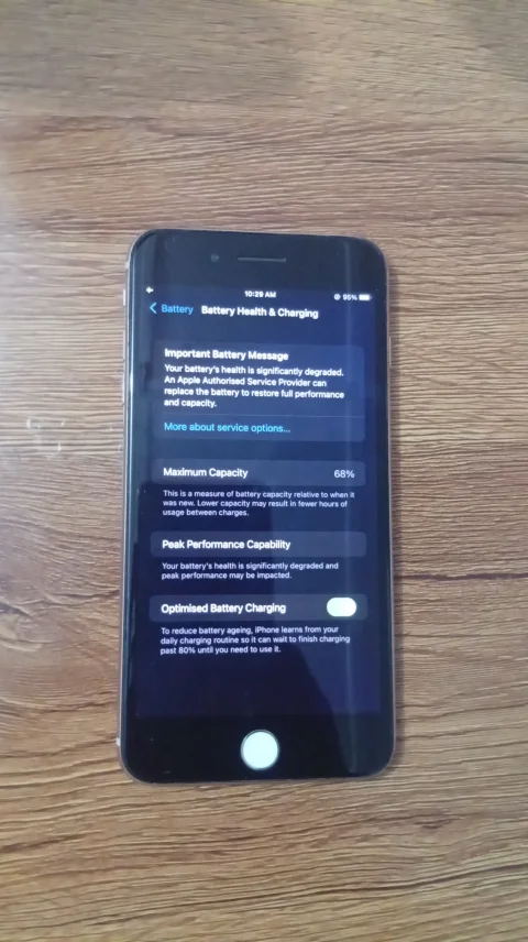 Apple iPhone 8 plus 4