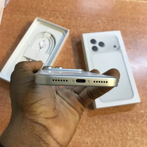 iphone 16 pro max dubai android version 3