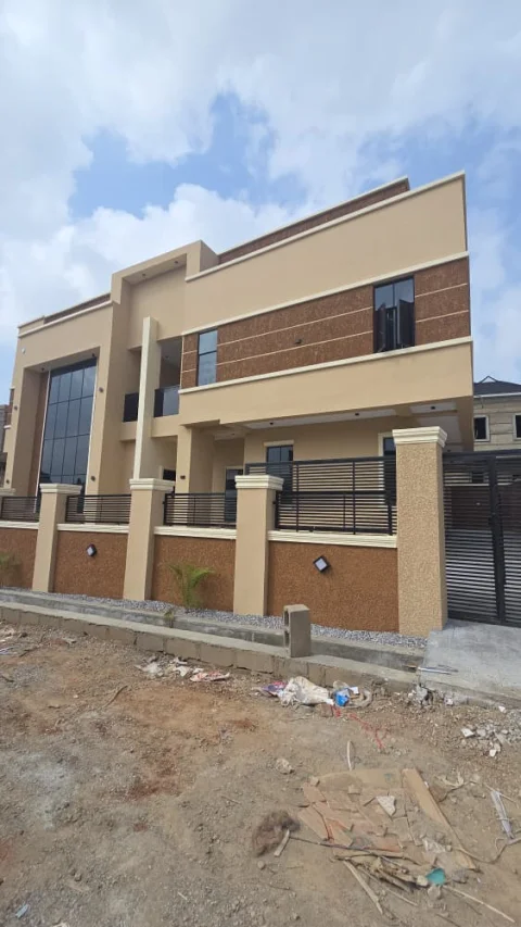 For Sale: Luxury, exquisitely finished 4-bedroom fully detached duplex