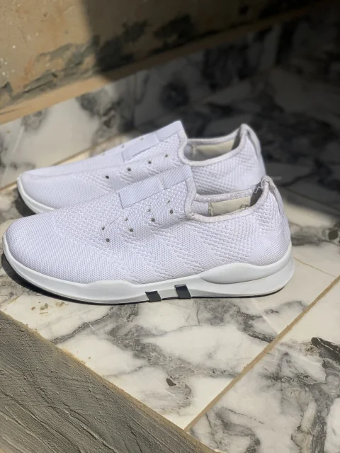 New White Sneakers (44)