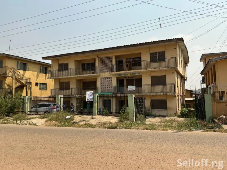 Urgent Sales: Block of 6 three (3)bedroom flat