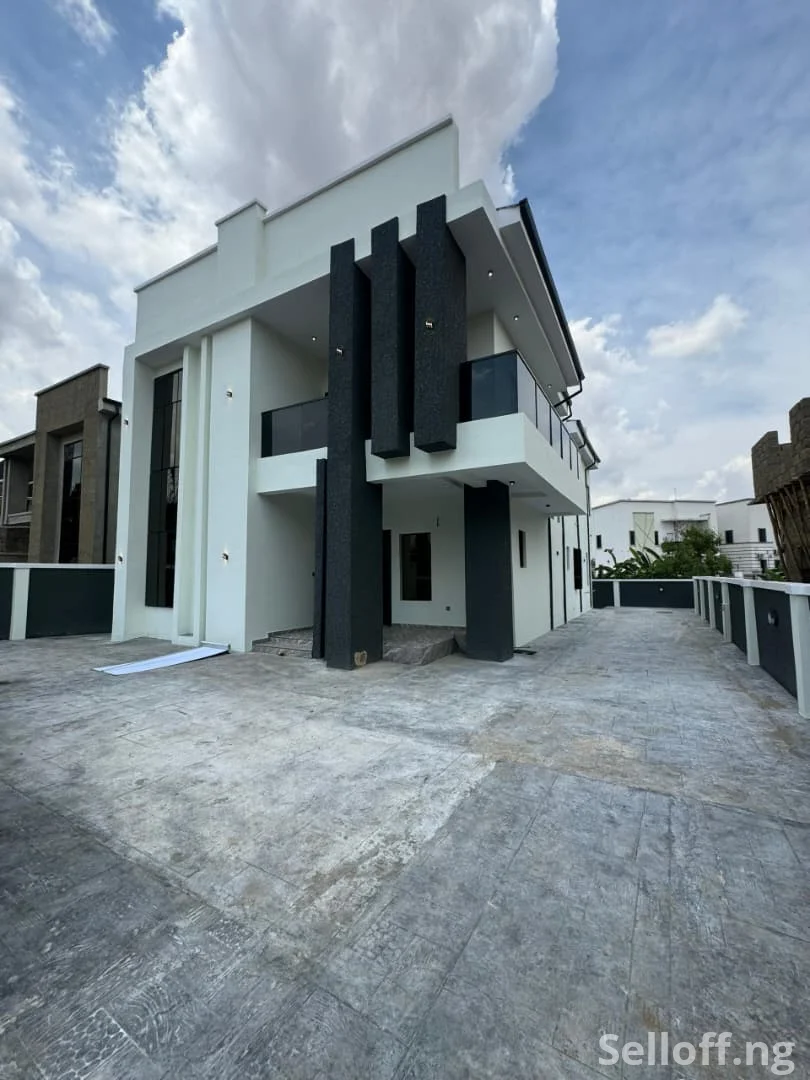 For Sale: Luxury 4-bedroom fully detached duplex