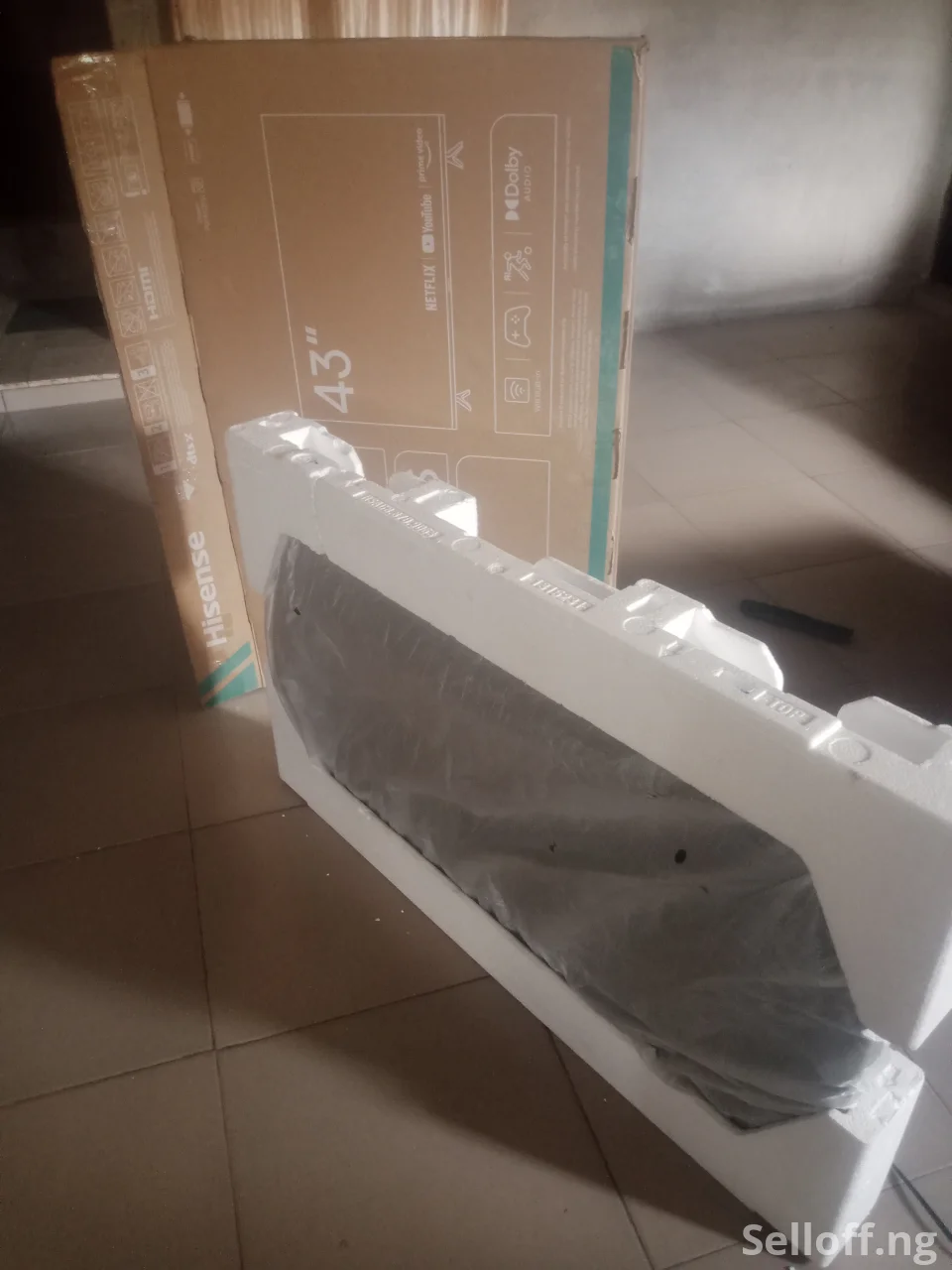 Hisense Framless Smart 43 inches