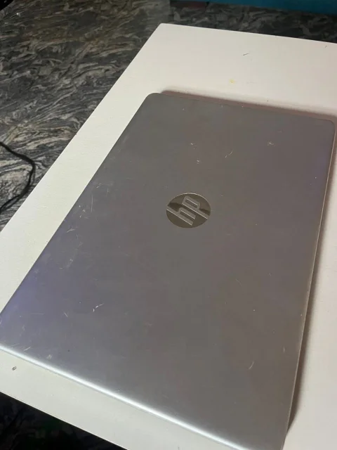 Laptop HP 15