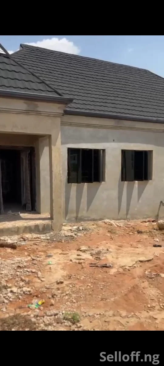 uncompleted 3 bed room bungalow