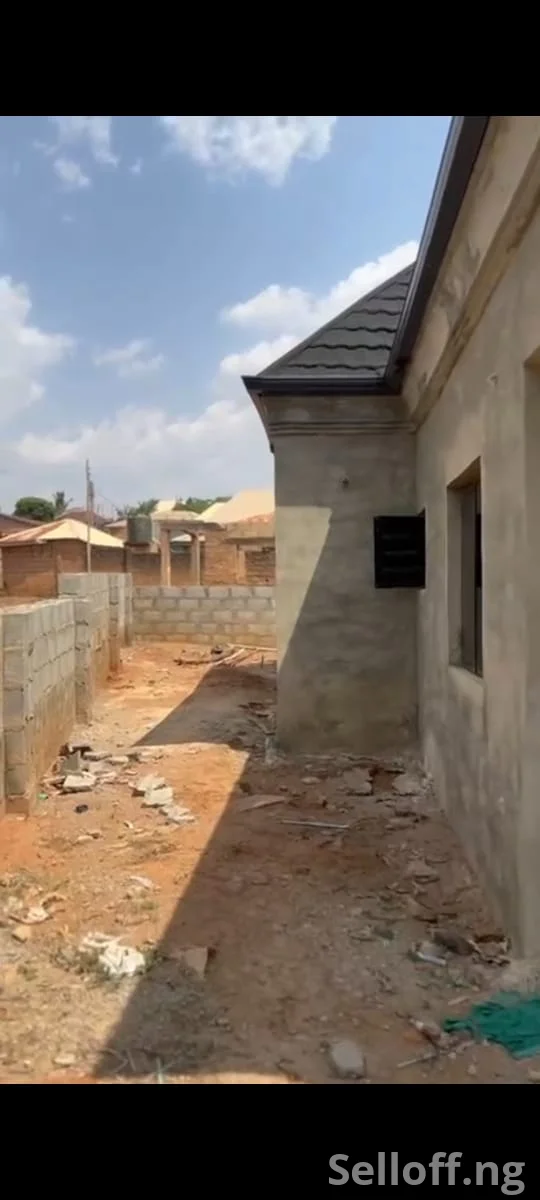 uncompleted 3 bed room bungalow