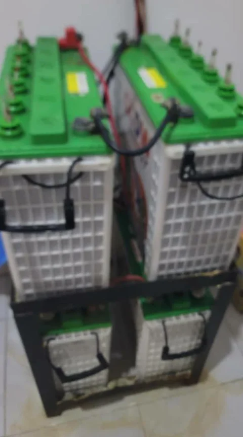 5kva inverter....4 batteries..8 panels of 300 watts.