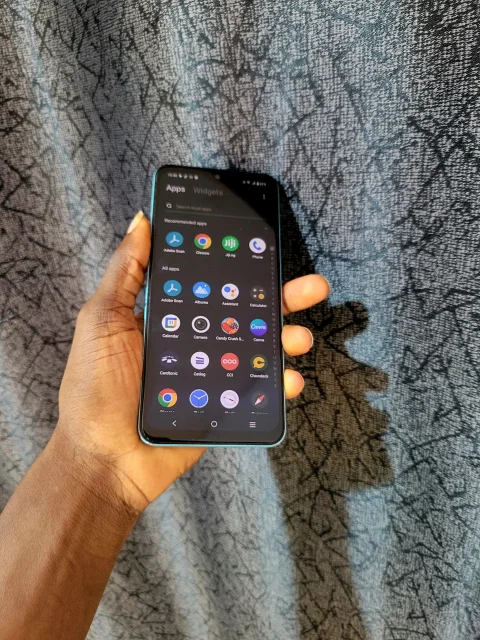 Vivo V25 5G 3