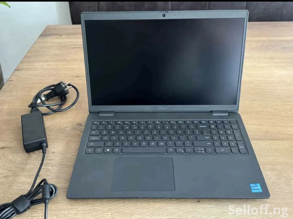 Dell Latitude 3520