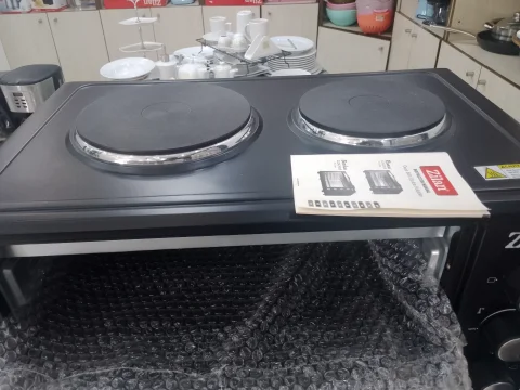 Electrical Oven With Tray And Rack 3