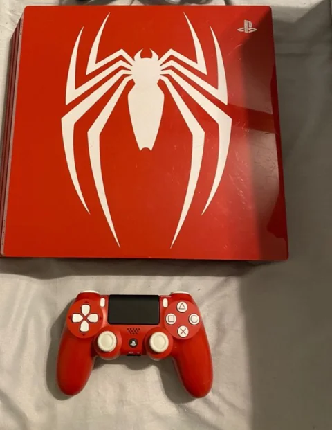 Sony PlayStation 4 slim 7