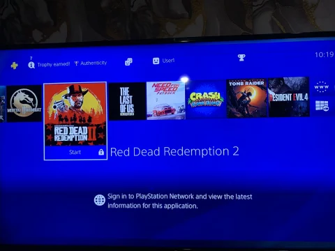 Sony PlayStation 4 slim 4