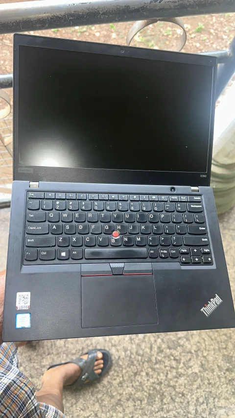 Lenovo ThinkPad X390 4