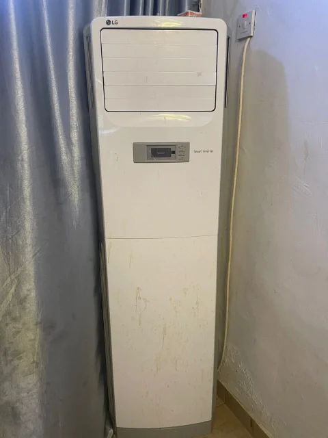 LG Standing Air Conditioner 2hp 4