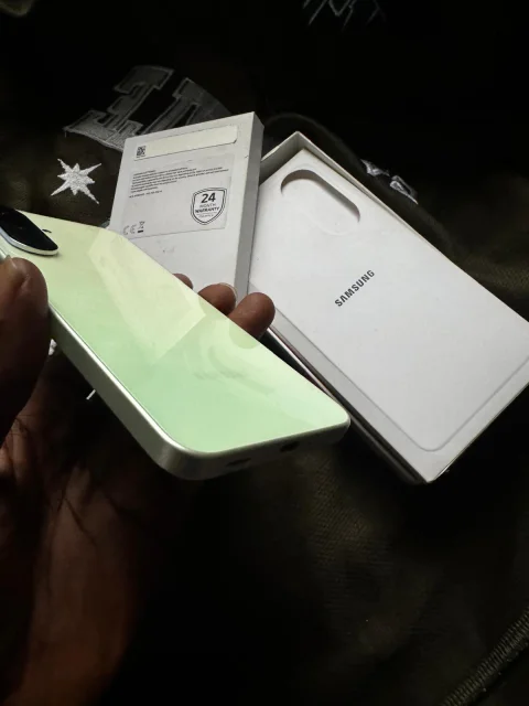 SAMSUNG GALAXY A36 10