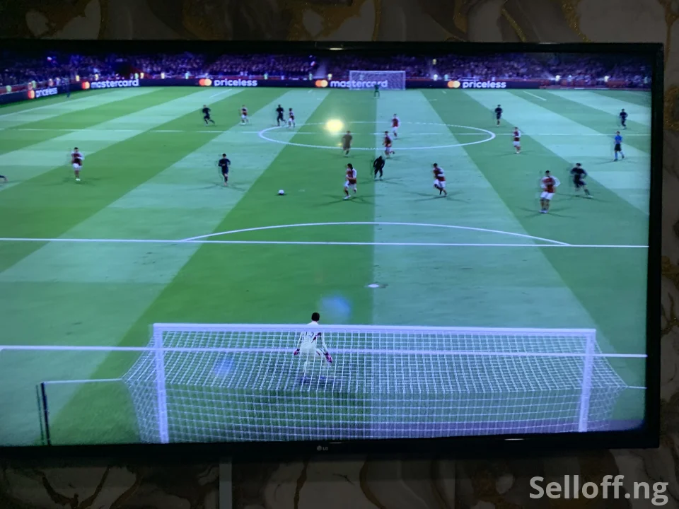 Sony PlayStation 4 slim