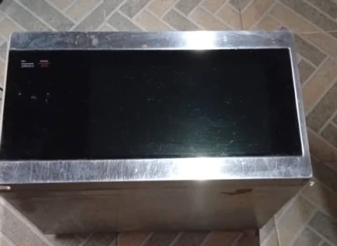 Microwave (Fairly used)