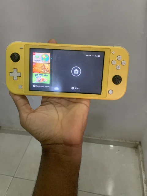 Nintendo Switch Lite 5