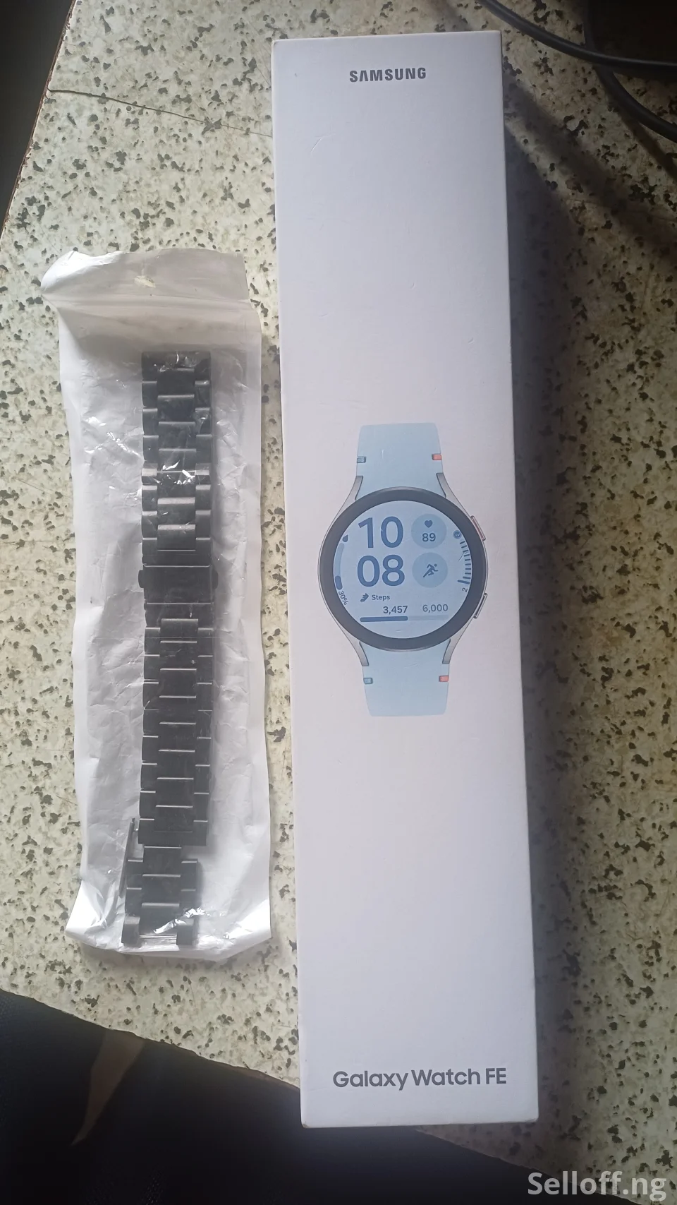 Samsung Galaxy Watch FE 40mm With Extra Chain Strap