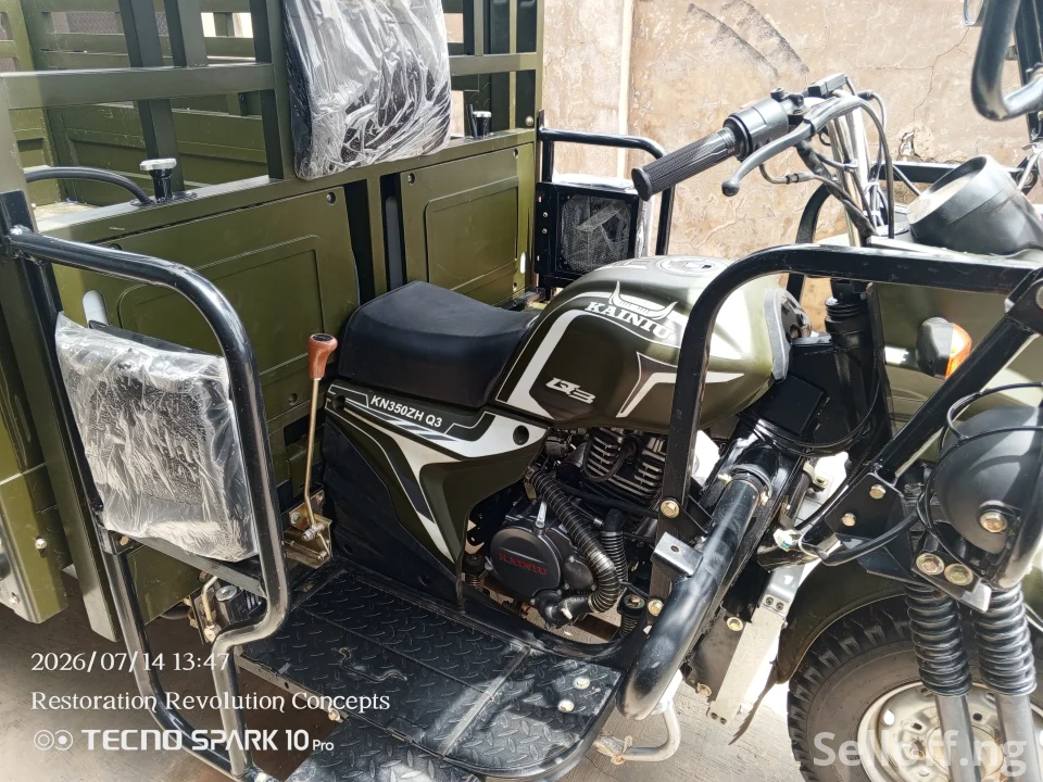 Kainiu Heavy-Duty Tipping Cargo Tricycle (350cc, 5-Tyres, 4 Tons Capacity)