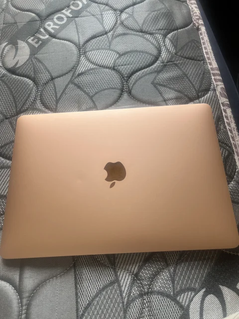 MACBOOK AIR 13 2020